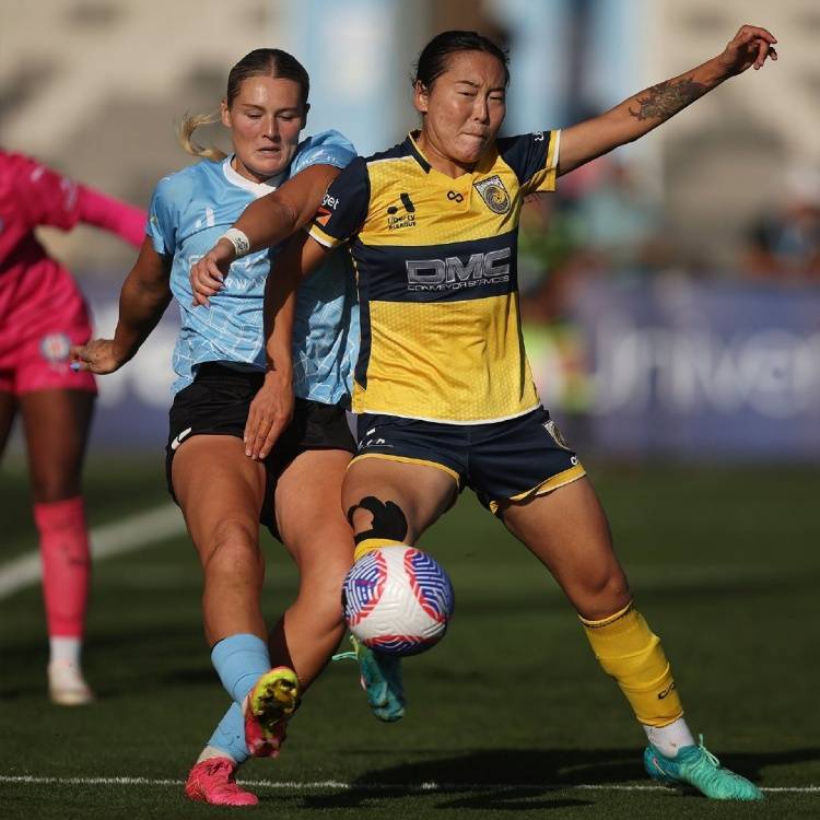 日本女足队员斩获最佳球员称号